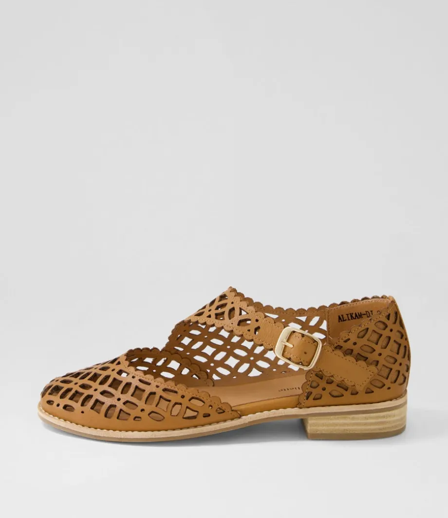 Alikam Tan Leather Flat Shoes<DJANGO & JULIETTE New