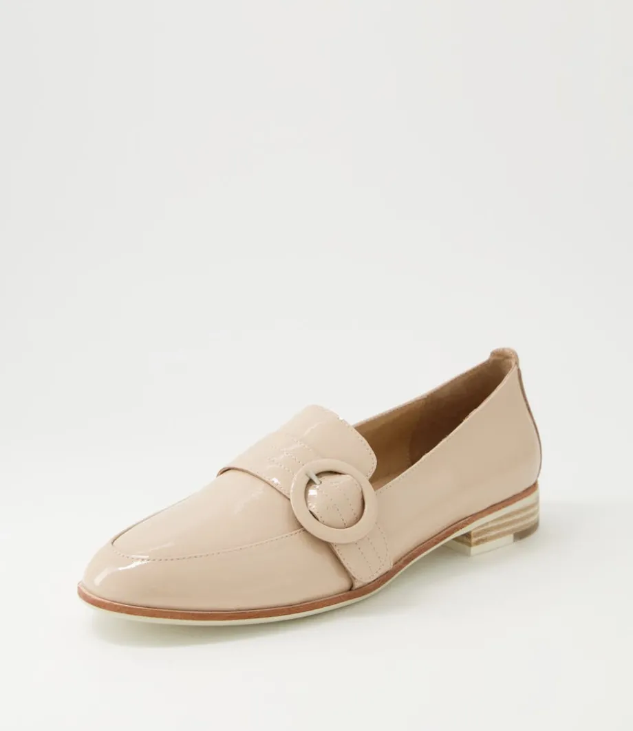 Benza Latte Wrinkle Patent Leather Flat Shoes<DJANGO & JULIETTE Sale