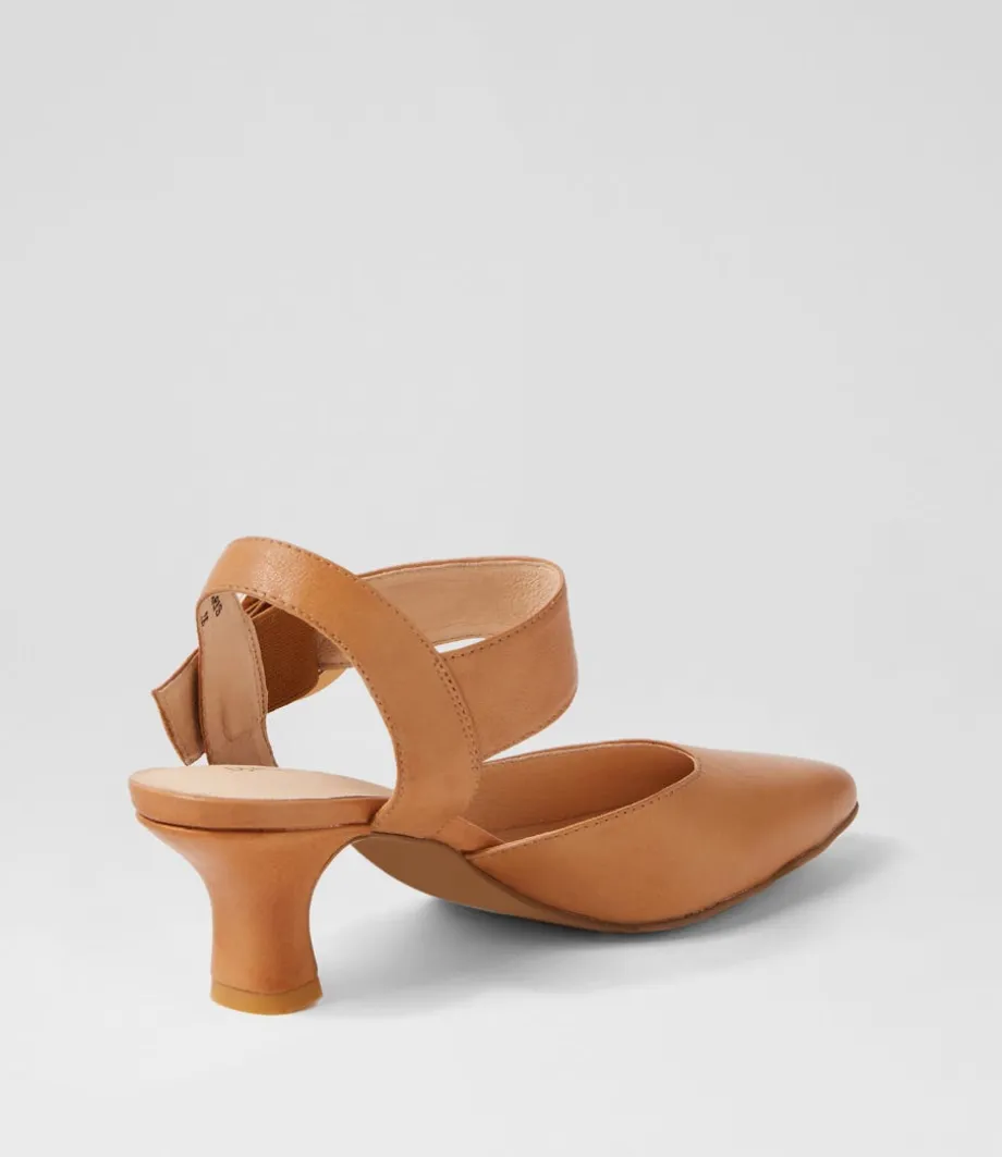caris_tan_leather_heels_2.webp Caris Tan Leather Heels<DJANGO & JULIETTE Shop