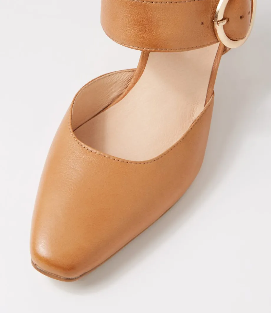 caris_tan_leather_heels_3.webp Caris Tan Leather Heels<DJANGO & JULIETTE Shop