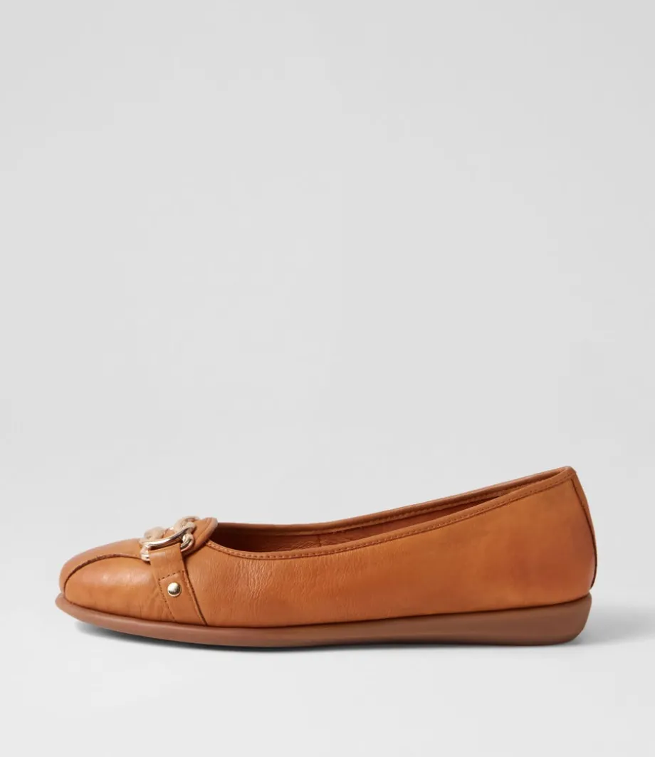 Elisse New Tan Gum Leather Ballet Flats<SUPERSOFT Cheap
