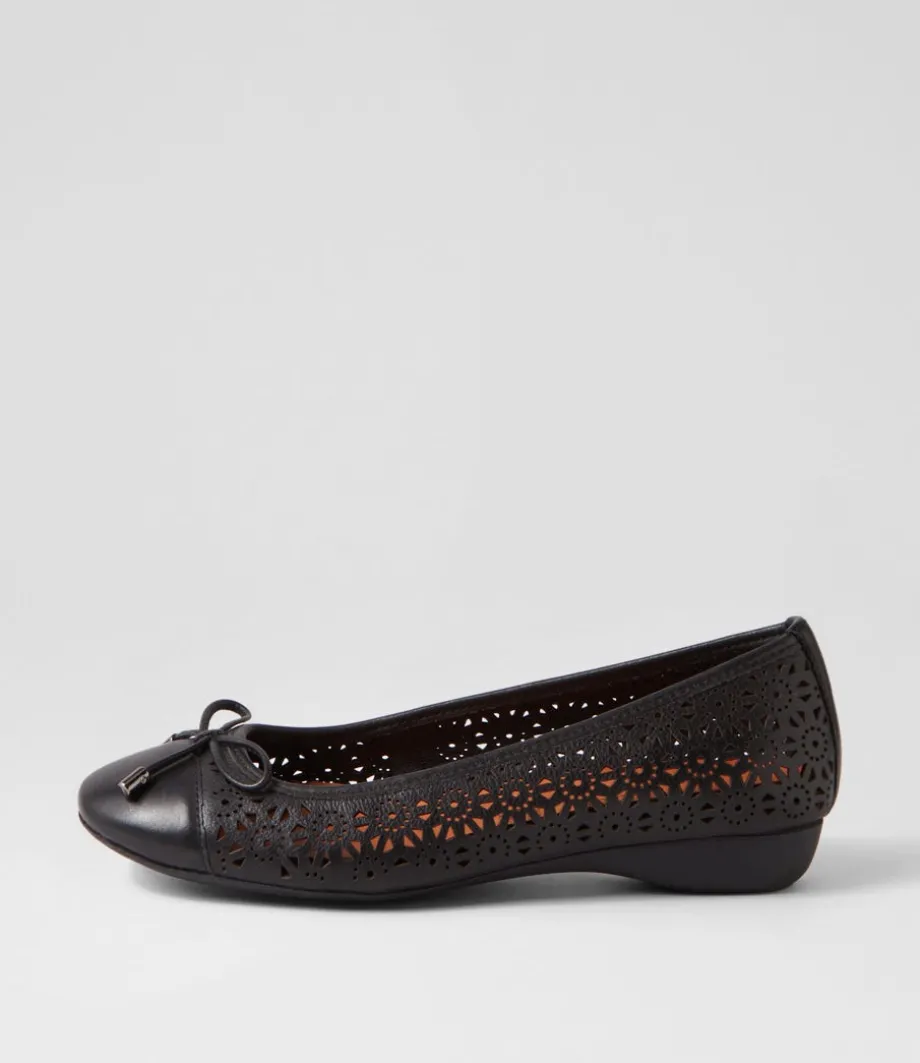 Eloiza Black Leather Ballet Flats<SUPERSOFT Shop