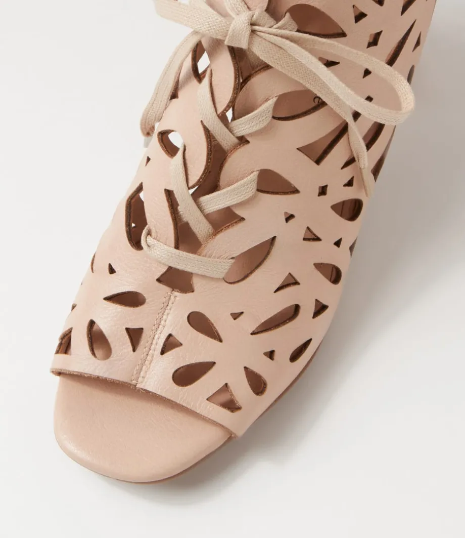 excellent_nude_leather_sandals_3.webp Excellent Nude Leather Sandals<DJANGO & JULIETTE Cheap