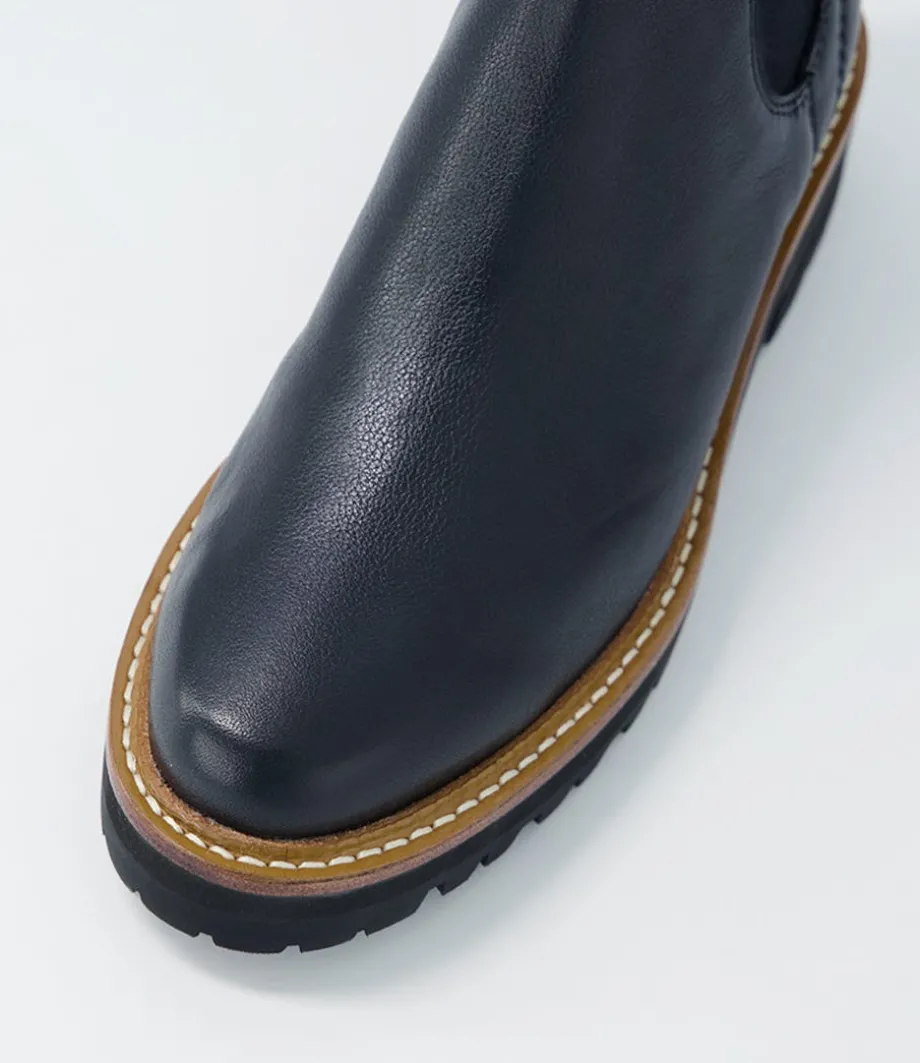 femi_black_tumble_leather_chelsea_boots_3.webp Femi Black Tumble Leather Chelsea Boots<DJANGO & JULIETTE New