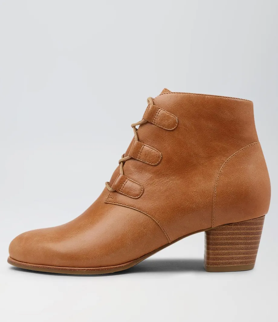 George W Tan Leather Lace Up Boots<ZIERA Store