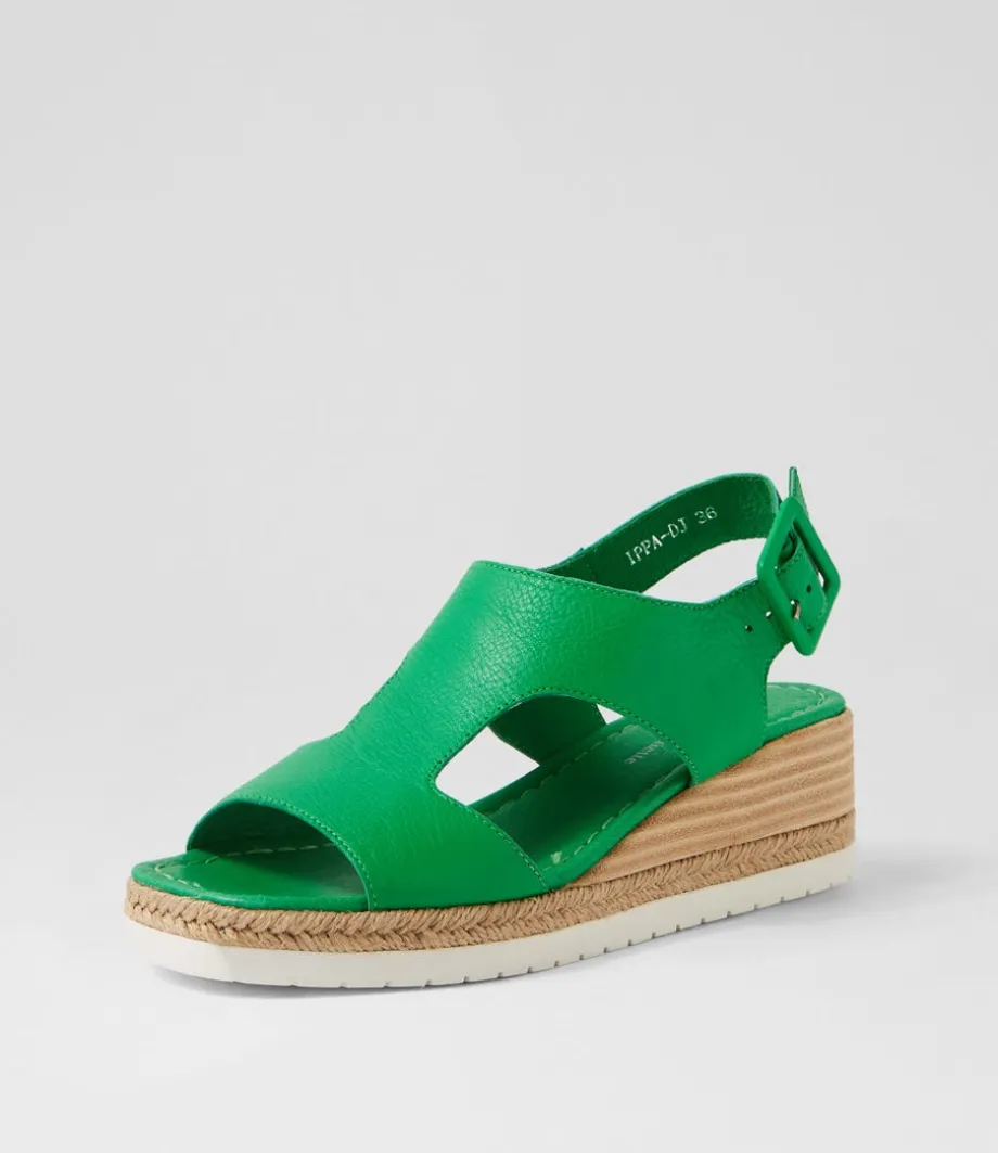 ippa_bright_emerald_leather_sandals_1.webp Ippa Bright Emerald Leather Sandals<DJANGO & JULIETTE Hot