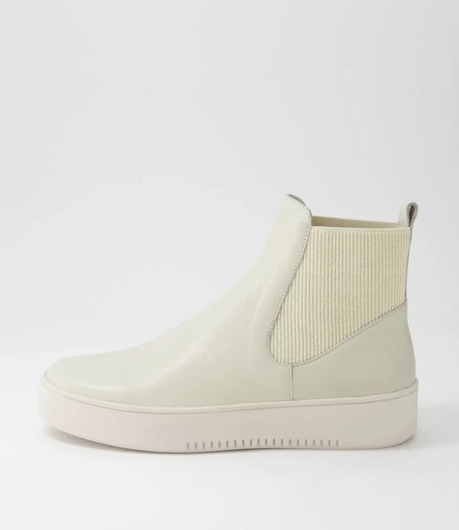 Luddey Almond Camel Leather Elastic Ankle Boots<DJANGO & JULIETTE Clearance