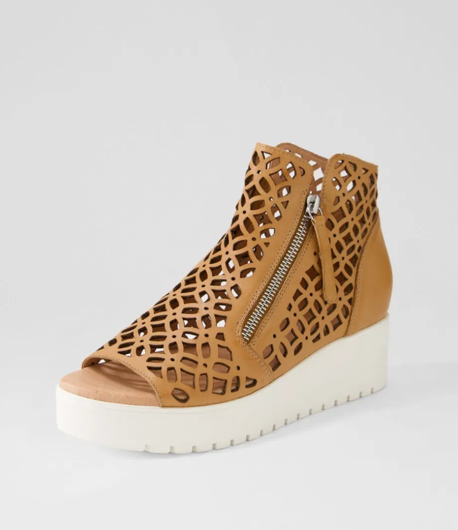 Olizzi Dark Tan White Leather Sandals<DJANGO & JULIETTE Best