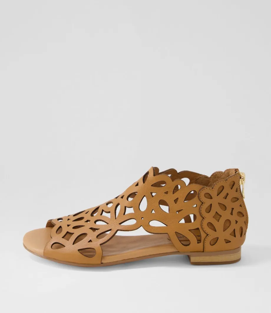Pietro Tan Leather Sandals<DJANGO & JULIETTE Store