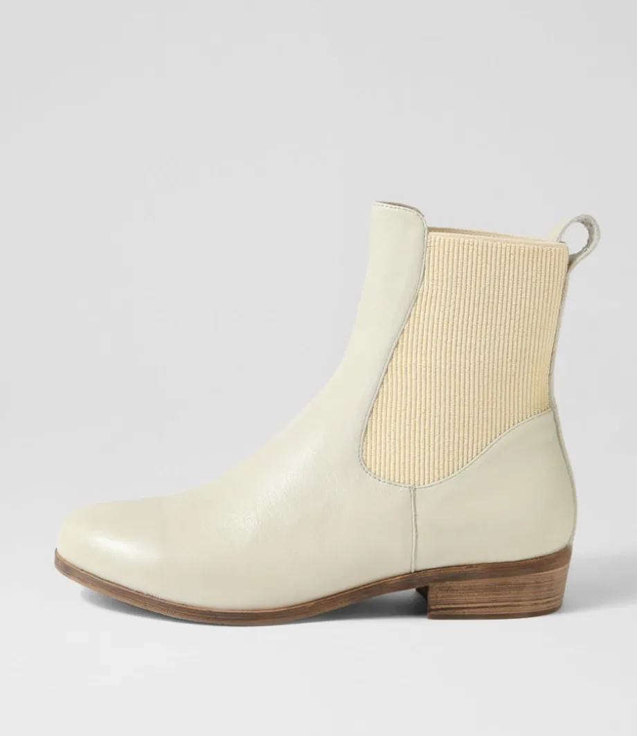 Satima Almond Leather Elastic Ankle Boots<DJANGO & JULIETTE Clearance