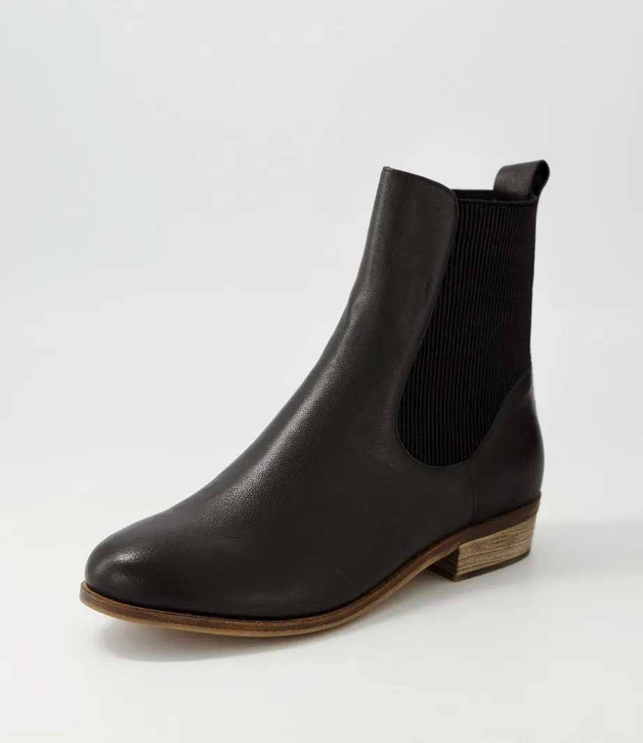 Satima Black Leather Elastic Ankle Boots<DJANGO & JULIETTE Discount