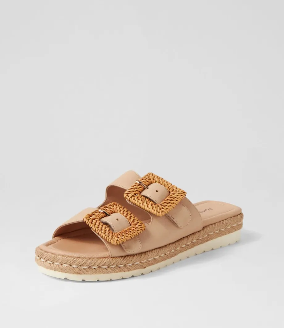 savi_camel_natural_leather_buckle_slides_1.webp Savi Camel Natural Leather Buckle Slides<DJANGO & JULIETTE Store