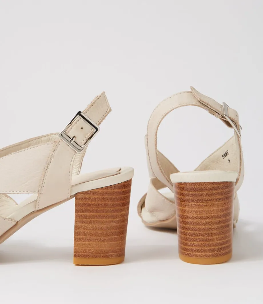 simmie_vanilla_leather_sandals_4.webp Simmie Vanilla Leather Sandals<DJANGO & JULIETTE Shop