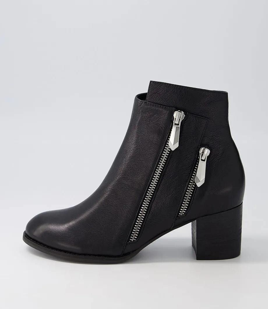Slaine Black Leather Chelsea Boots<DJANGO & JULIETTE Cheap