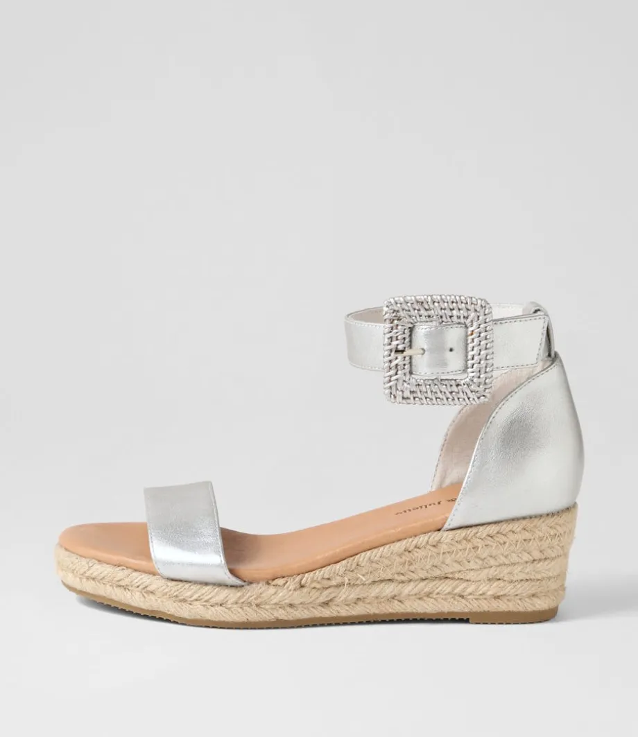 Sprout Silver Buckle Leather Sandals<DJANGO & JULIETTE Best Sale