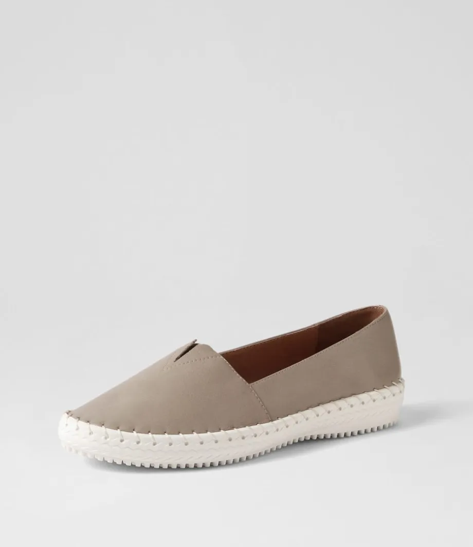 Wicker Mushroom Leather Loafers<SUPERSOFT Shop